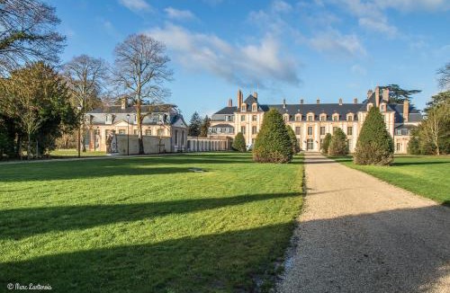 Abondant Apartment | Exceptionnel Château près de Paris