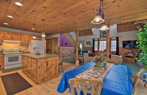 Gresham Cabin | Family-Friendly Gresham Getaway w/Game Room!