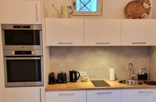 Honfleur Apartment | La Cabane de Champlain | Terrace | City Center | 2 Guests