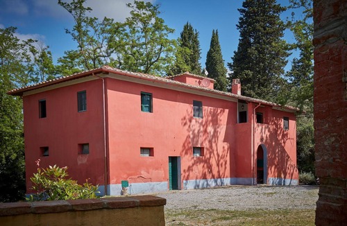 Ghizzano Apartment | Rustic apartment with swimming pool on the Tuscan hills