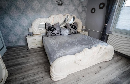 Waldbrunn Apartment | Timeout Royal