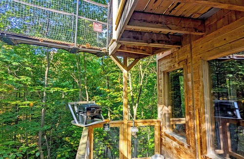 Saint-Faustin-Lac-Carre House | Unique elevated treehouse on Lac Cordon | Lodging #14