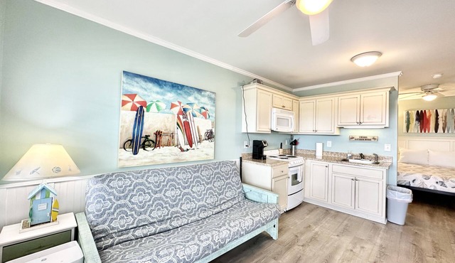 BEACHSIDE COMMUNITY 2nd Floor Private Beach Access Pool Kitchen BBQ Grills
