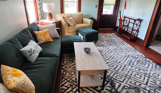 Cozy Pendleton Getaway Near Downtown Pendleton. Pet Friendly!
