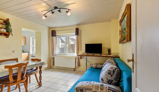 Holiday Apartment 'Hildegard' with Shared Garden and Wi-Fi
