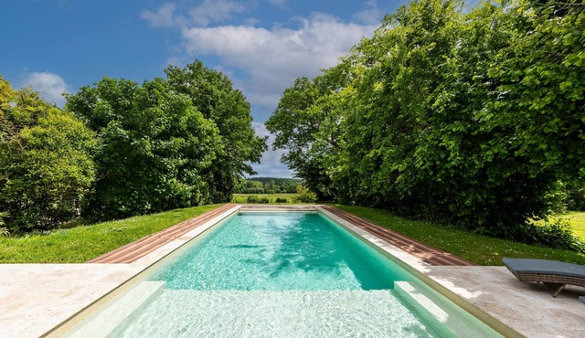 Le Studio – Château Le Noble: Tranquility Among the Vineyards