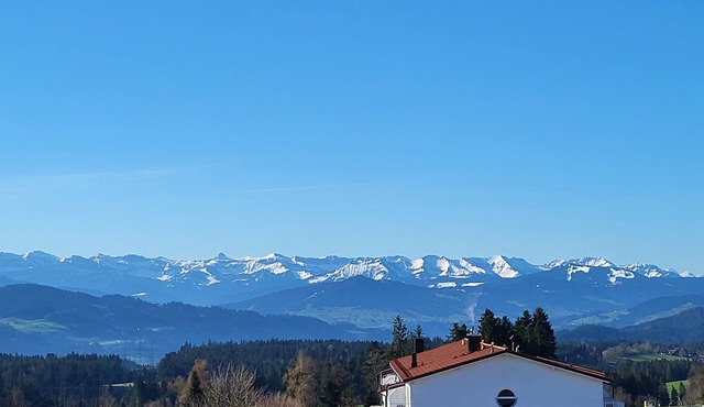 "Panorama 86" Scheidegg/Indoor Pool, Sauna & Separate Bedroom, Near Lake Constance
