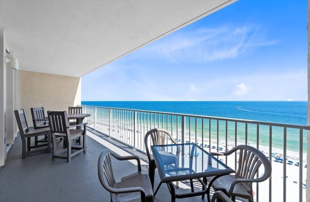 Beachfront Condo w/Breath Taking Sunset Views | Pool & Sauna | Sleeps 10